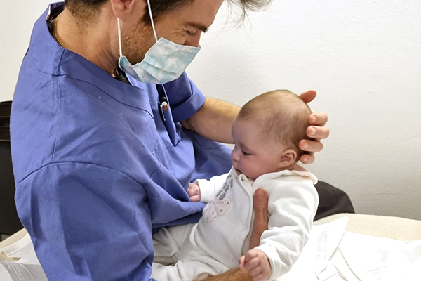 trattamento-osteopatia-bambini-andrea-sirtori-buonoperlogica